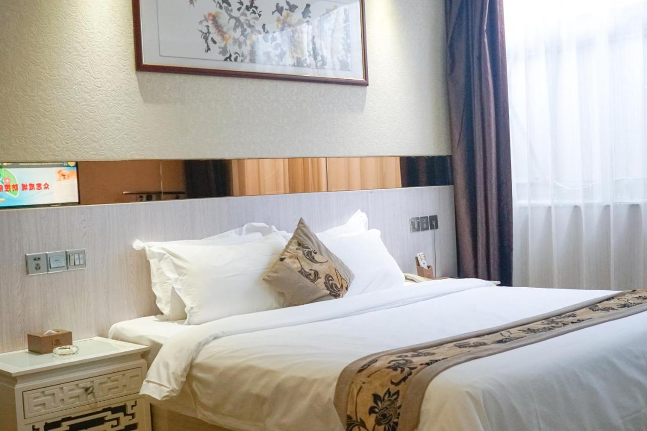 Paco Hotel Tianhe Coach Terminal Metro Satation Guangzhou-Free Shuttle Bus For Canton Fair Екстериор снимка
