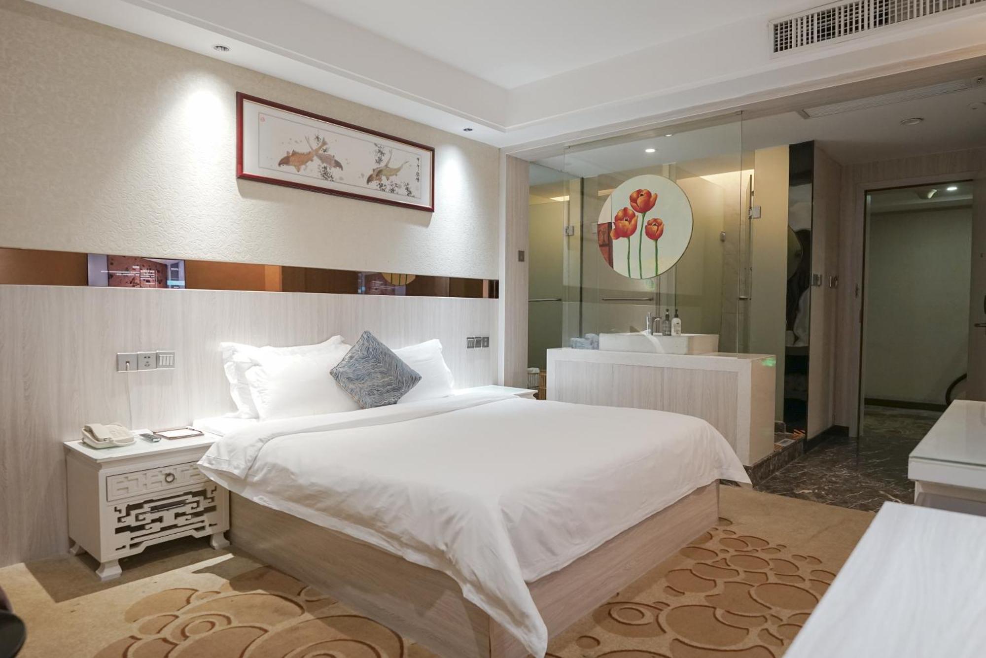 Paco Hotel Tianhe Coach Terminal Metro Satation Guangzhou-Free Shuttle Bus For Canton Fair Екстериор снимка